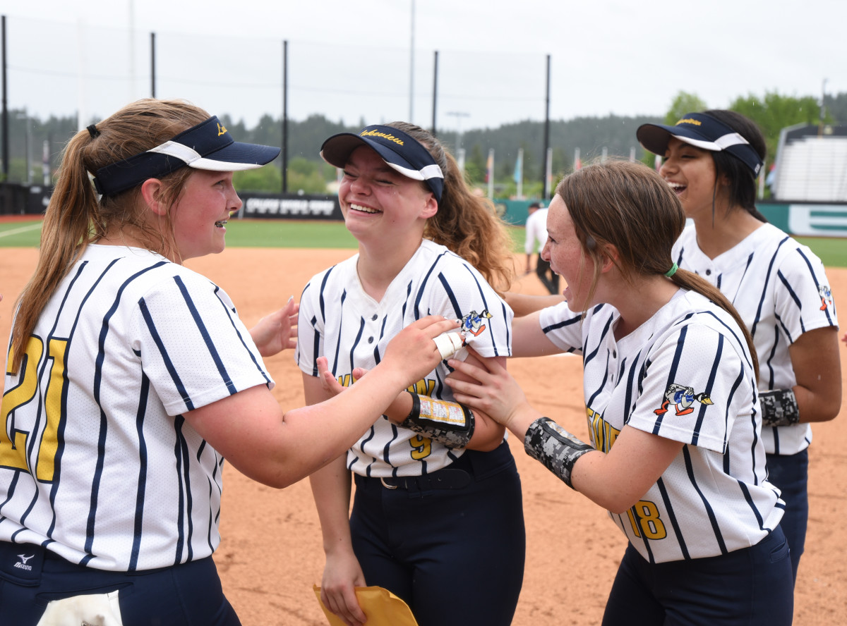 x Lakeview Grant Union 2A:1A softball final Taylor Balkom 16